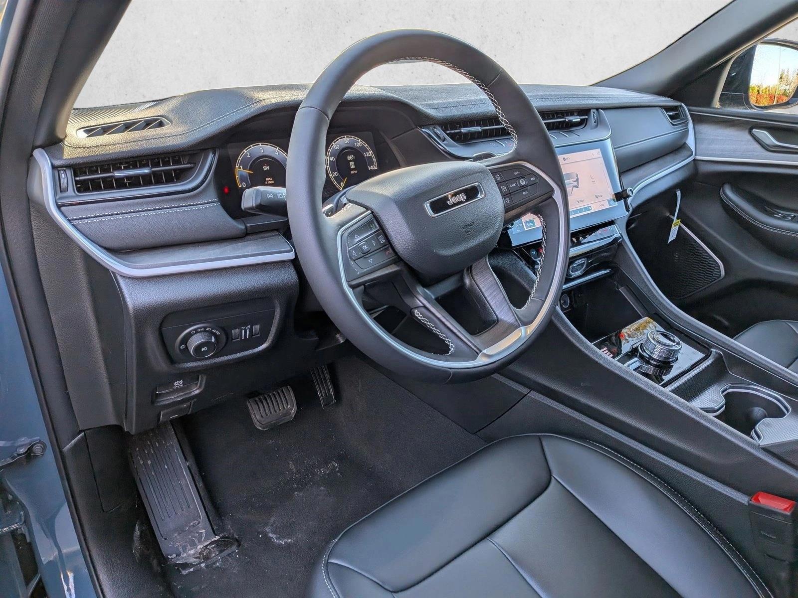 Thumbnail: 2026 Jeep Grand Cherokee - 3