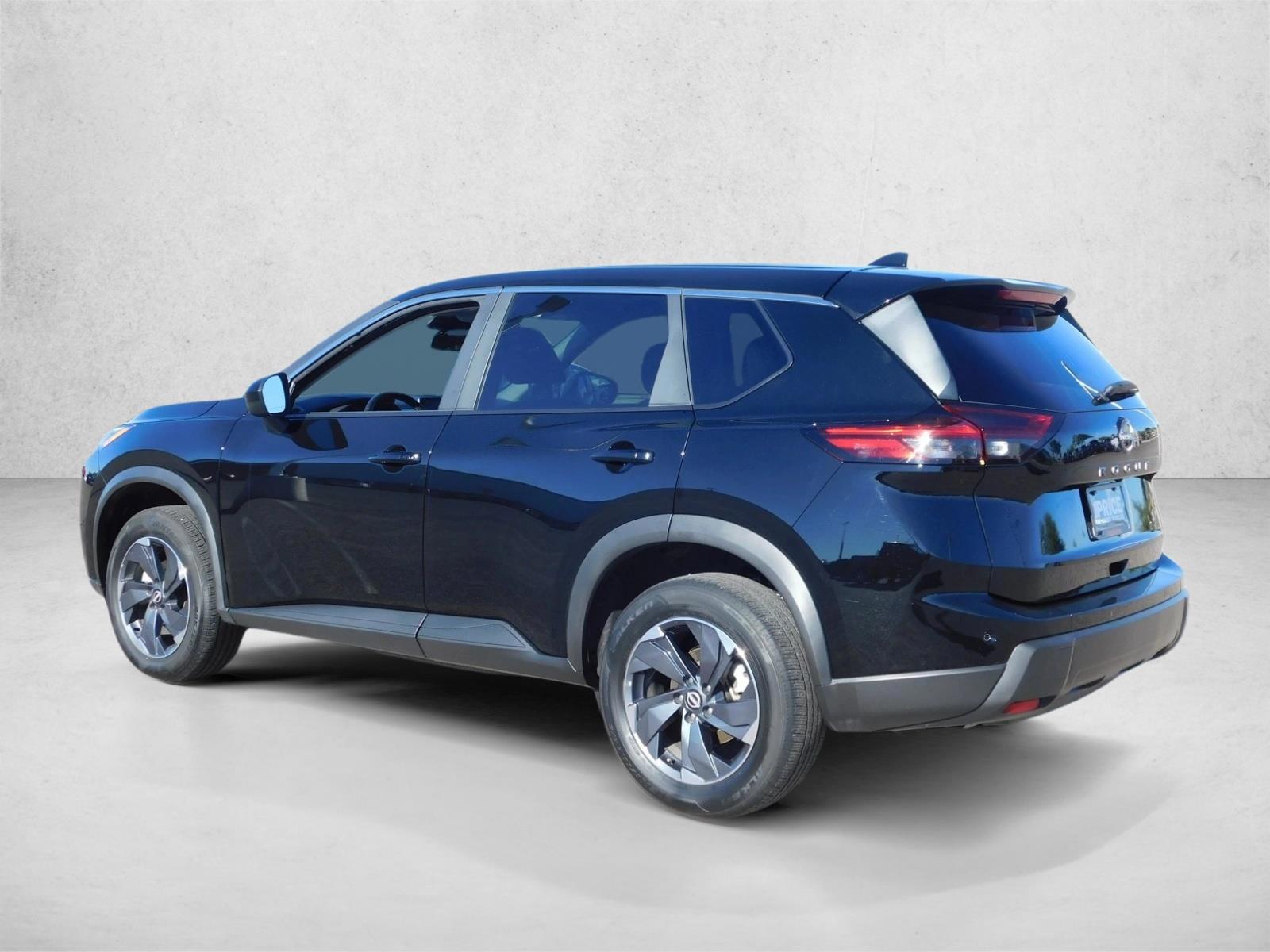 2025 Nissan Rogue SV - Photo 14