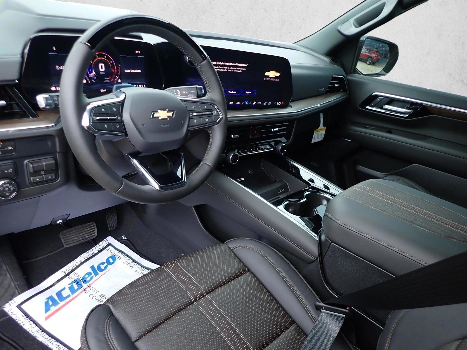 Thumbnail: 2026 Chevrolet Suburban - 3
