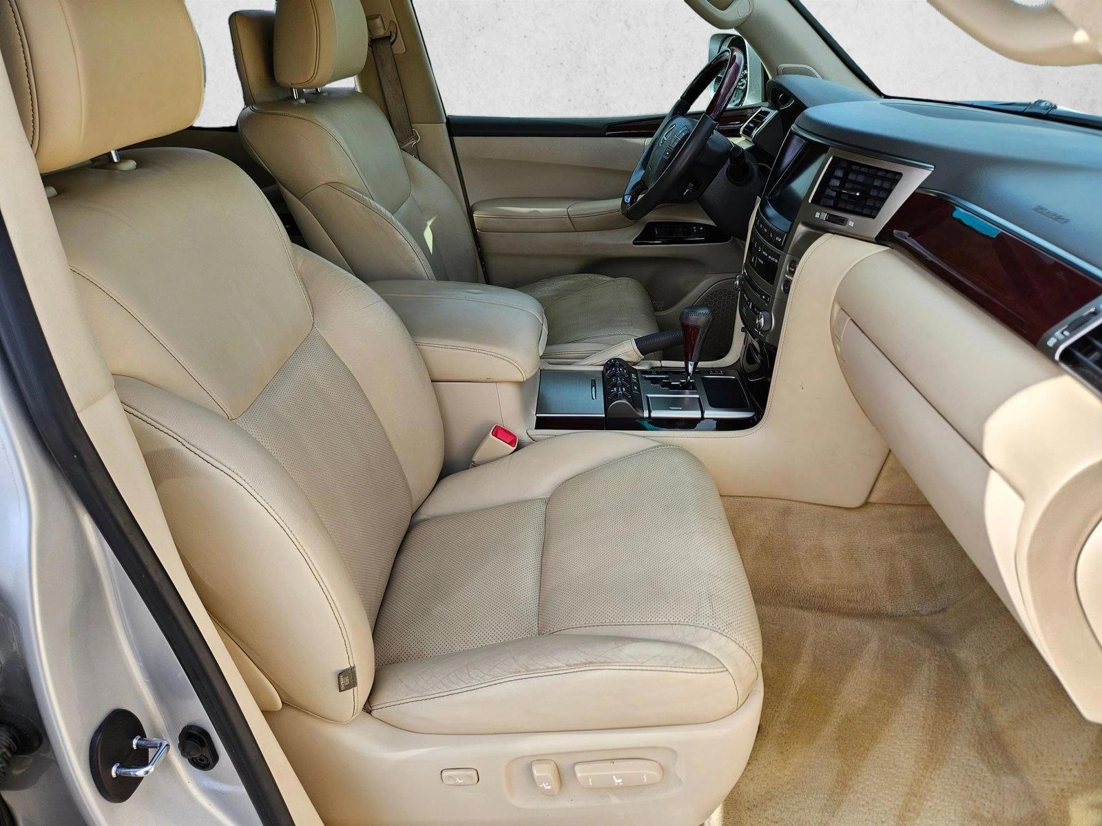 2013 Lexus LX 570 - Photo 26