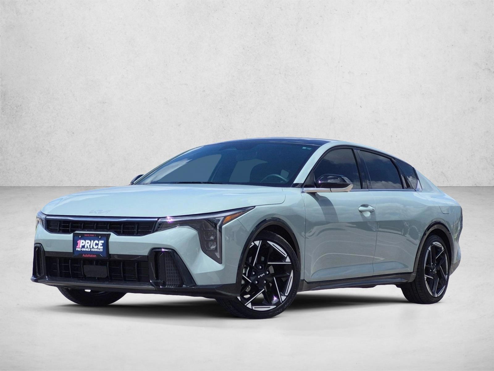 2025 Kia K4 GT-Line AT's photo