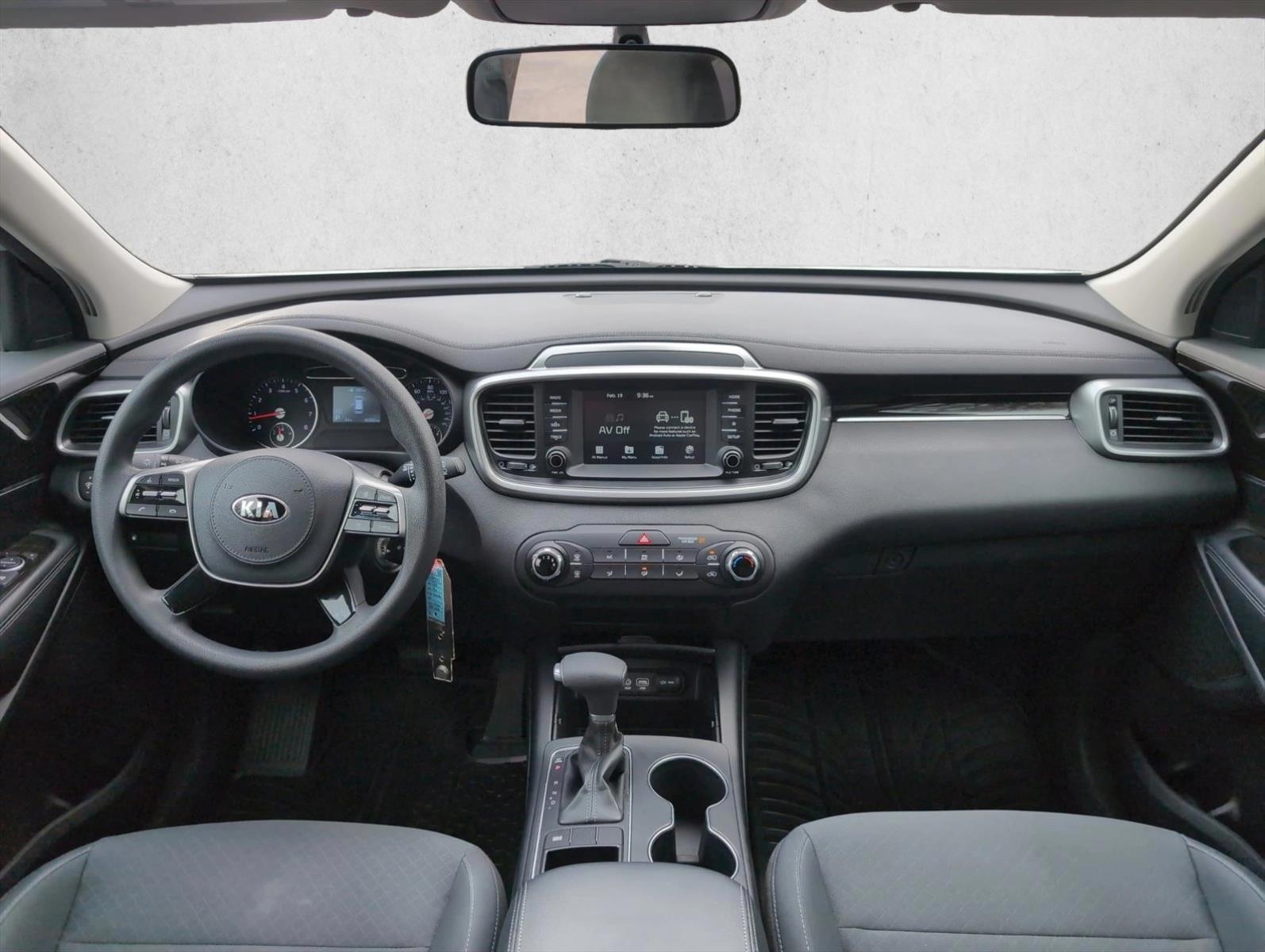 Thumbnail: 2019 Kia Sorento - 4