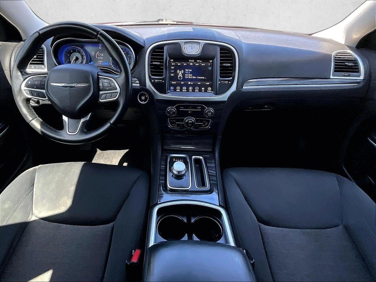 Thumbnail: 2018 Chrysler 300 - 3