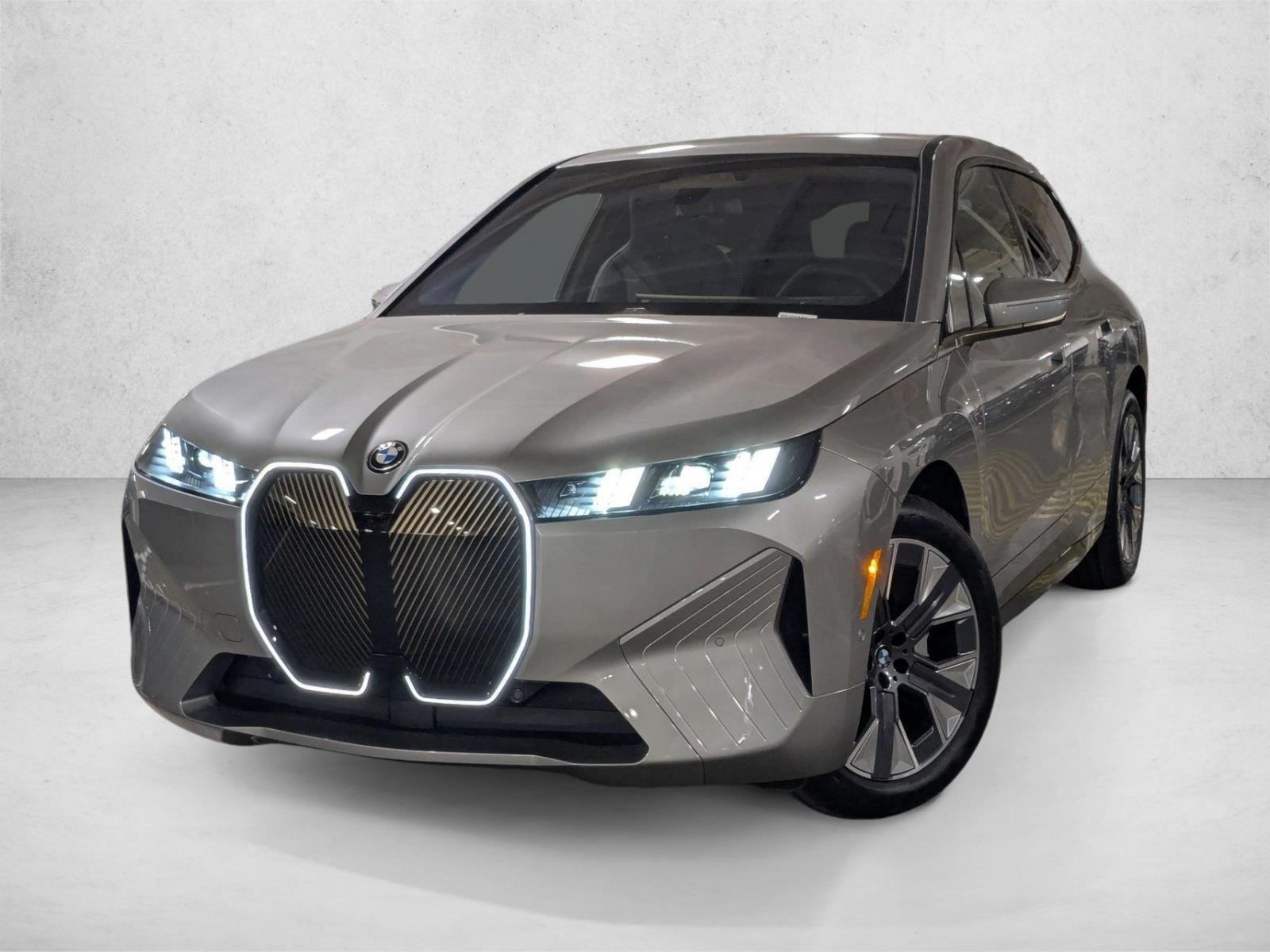 2026 BMW iX xDrive45's photo