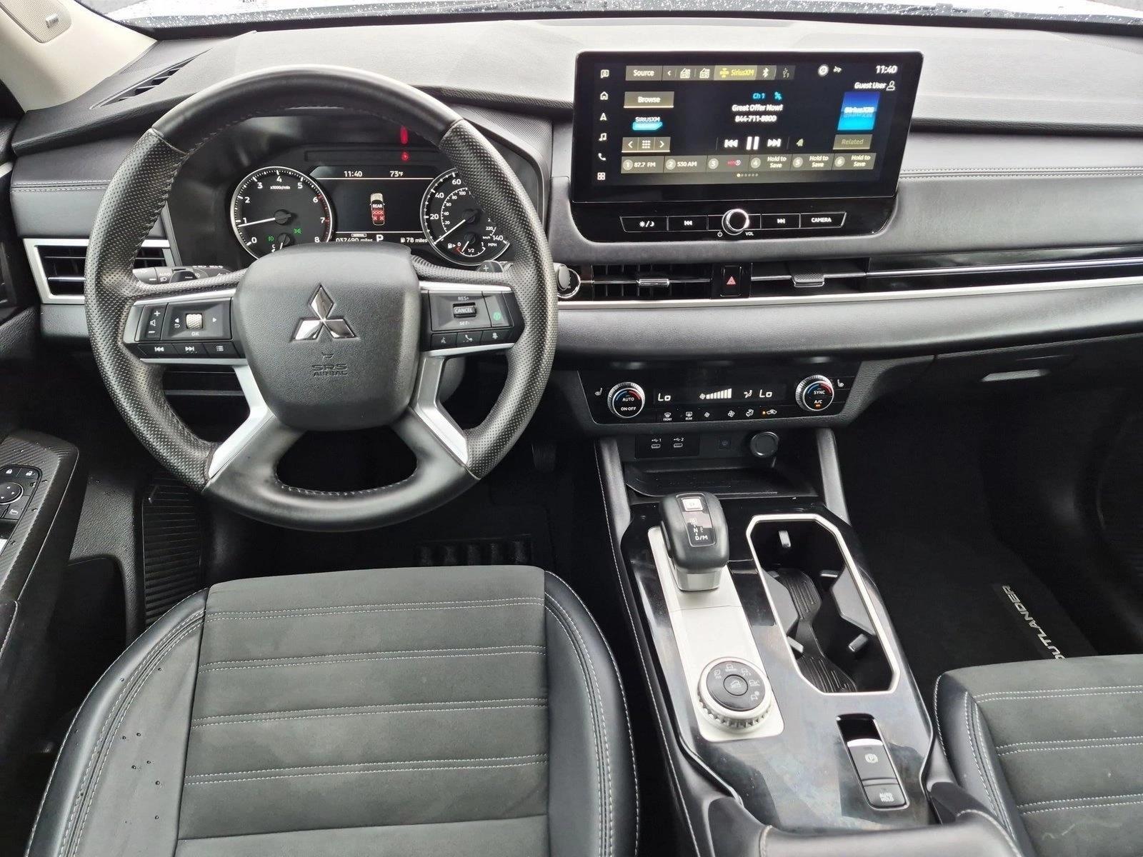 Thumbnail: 2025 Mitsubishi Outlander - 4