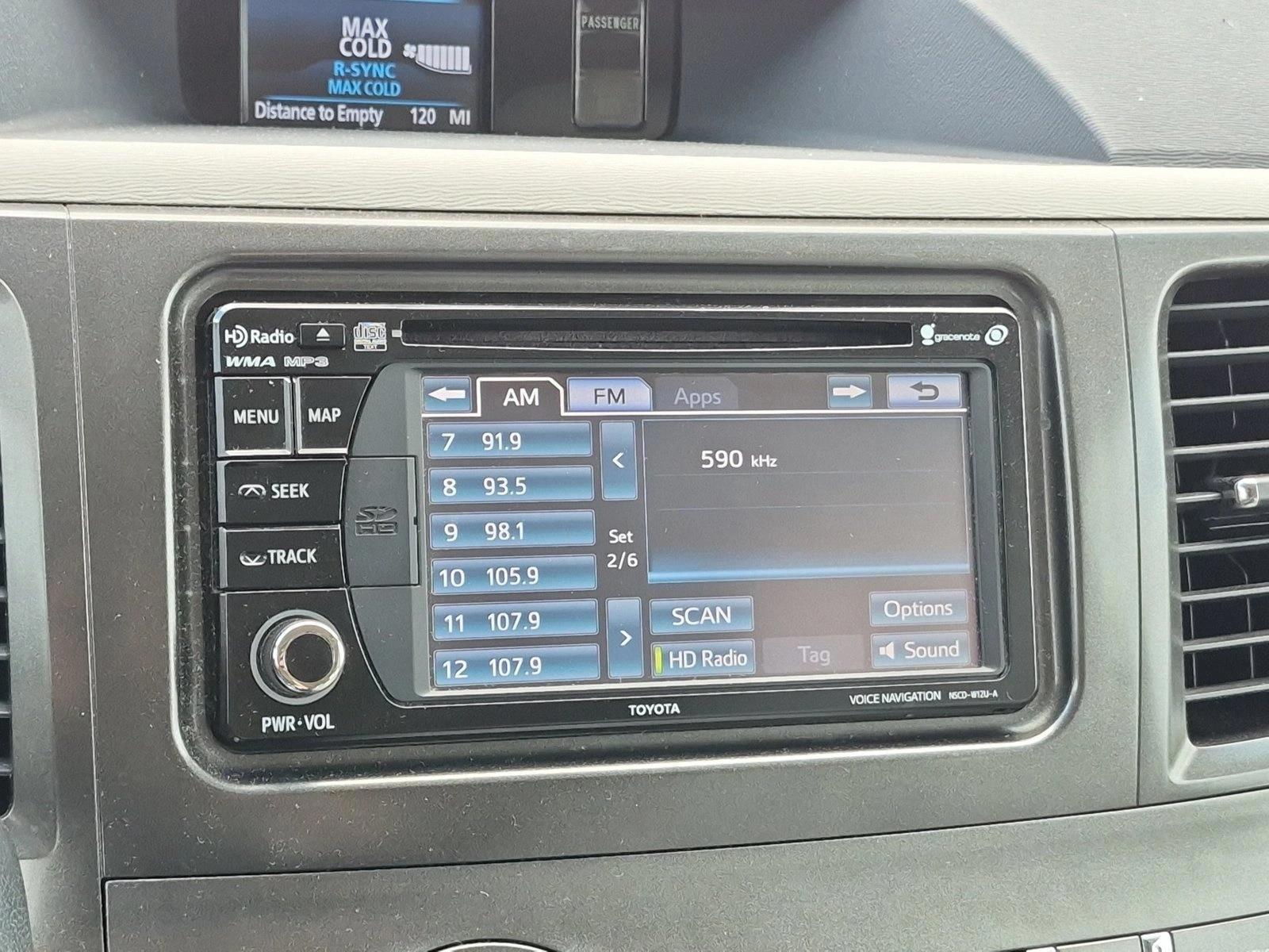 2014 Toyota Sienna, photo 14