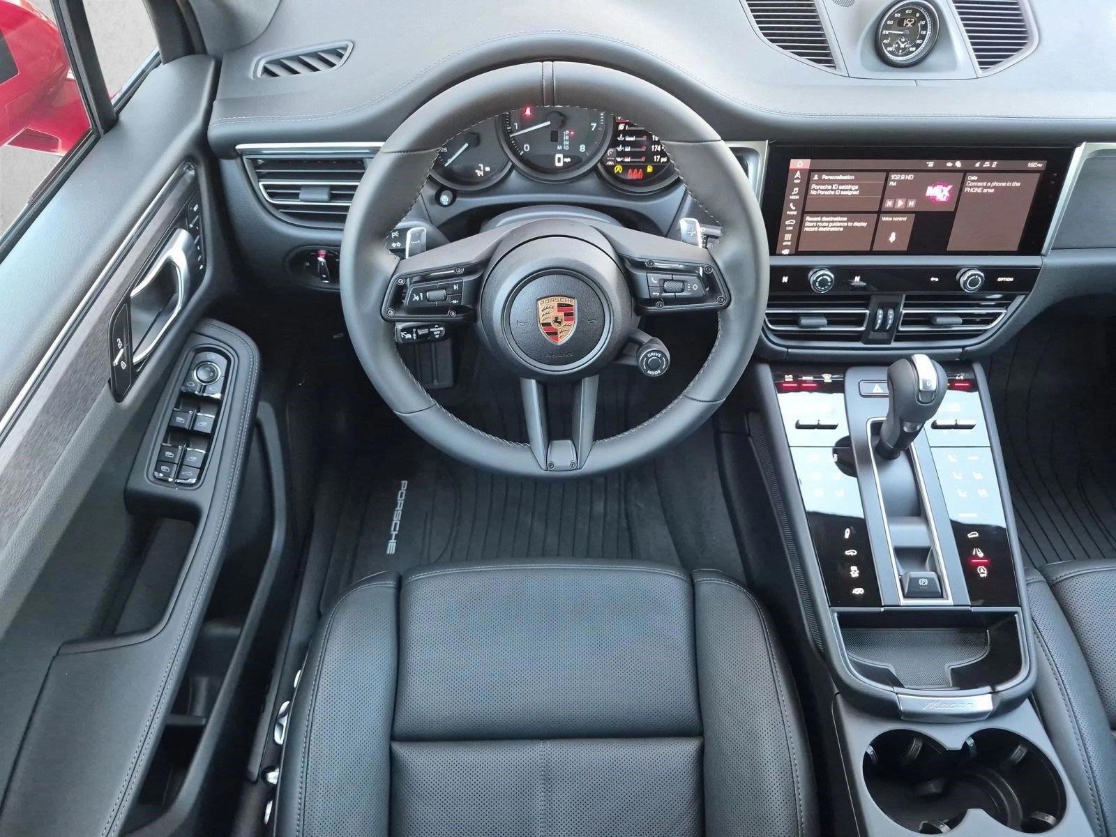 Thumbnail: 2026 Porsche Macan - 4