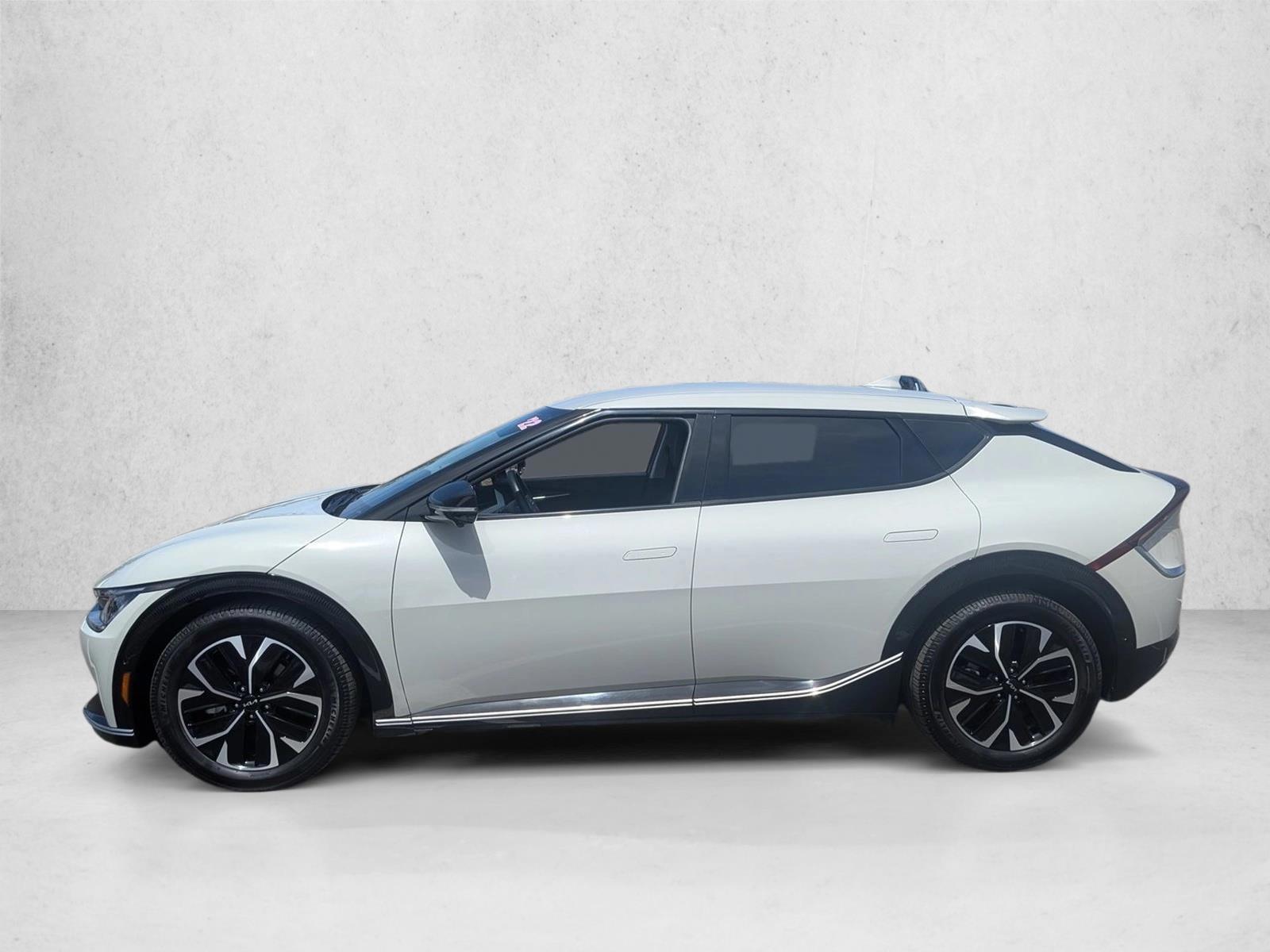 Thumbnail: 2022 Kia EV6 - 2