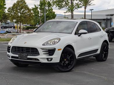 2017 Porsche Macan  -
                  Valencia, CA
