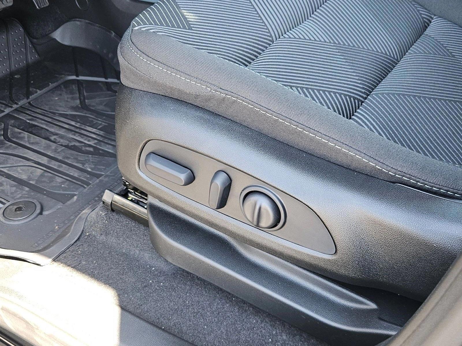 Thumbnail: 2027 Chevrolet Bolt EV - 5