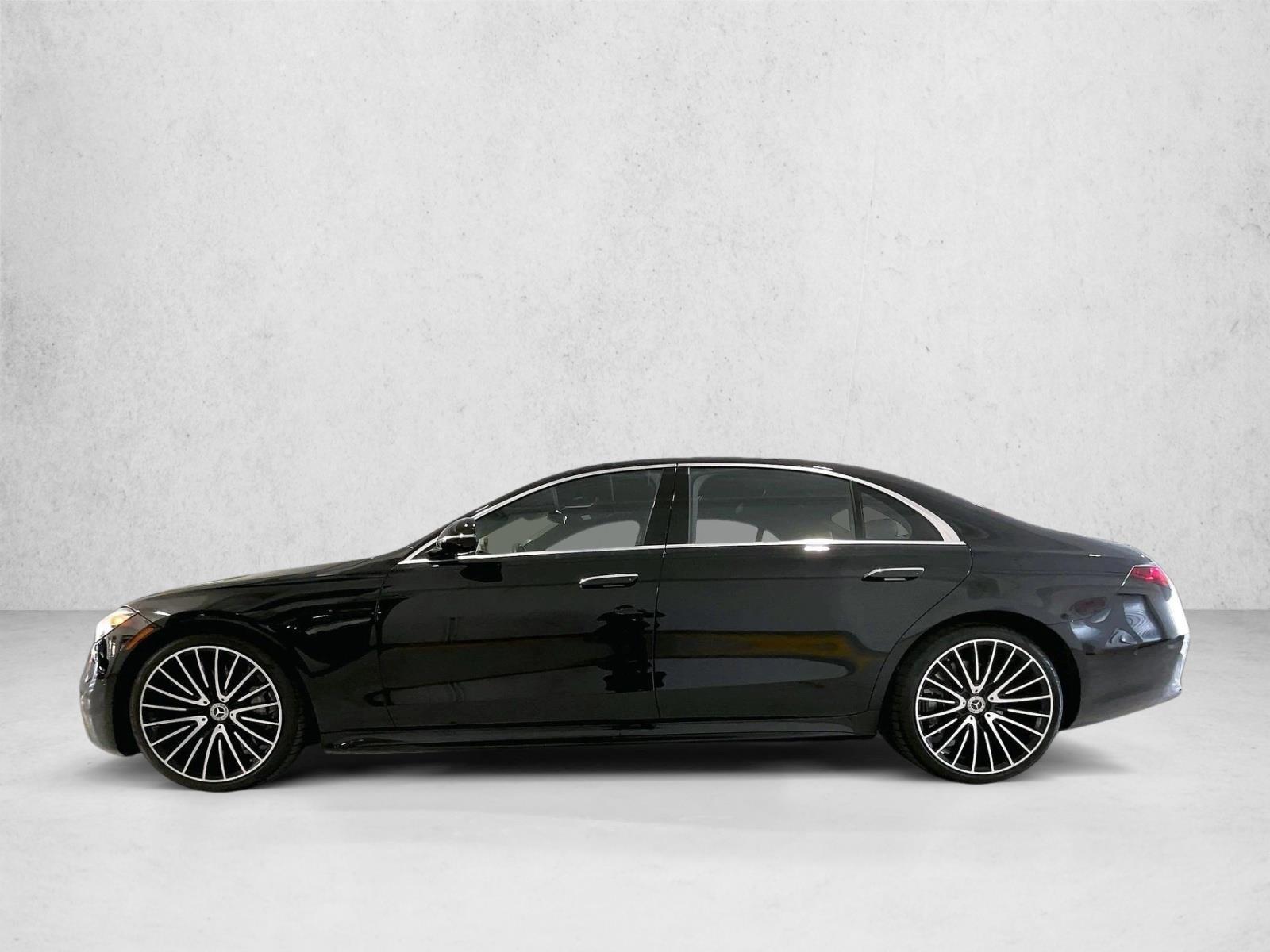 Thumbnail: 2022 Mercedes-Benz S-Class - 2