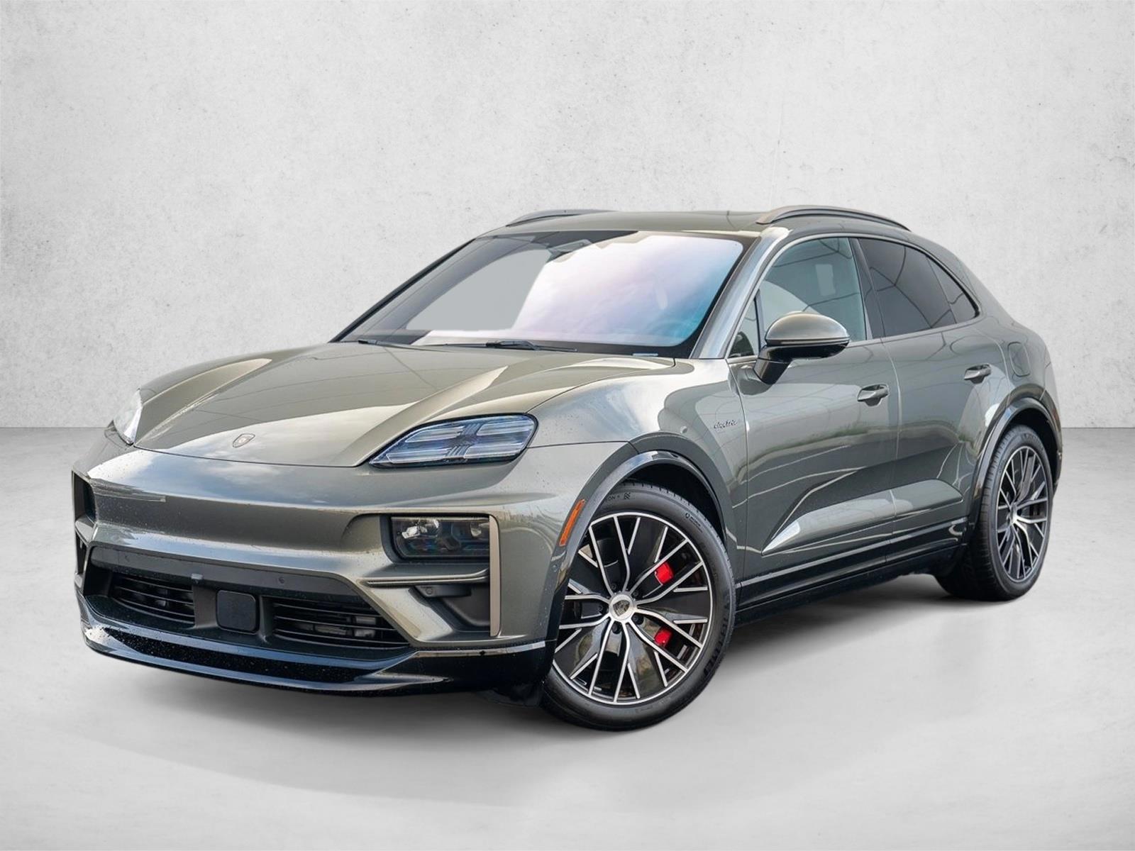 2025 Porsche Macan Macan Turbo Electric's photo
