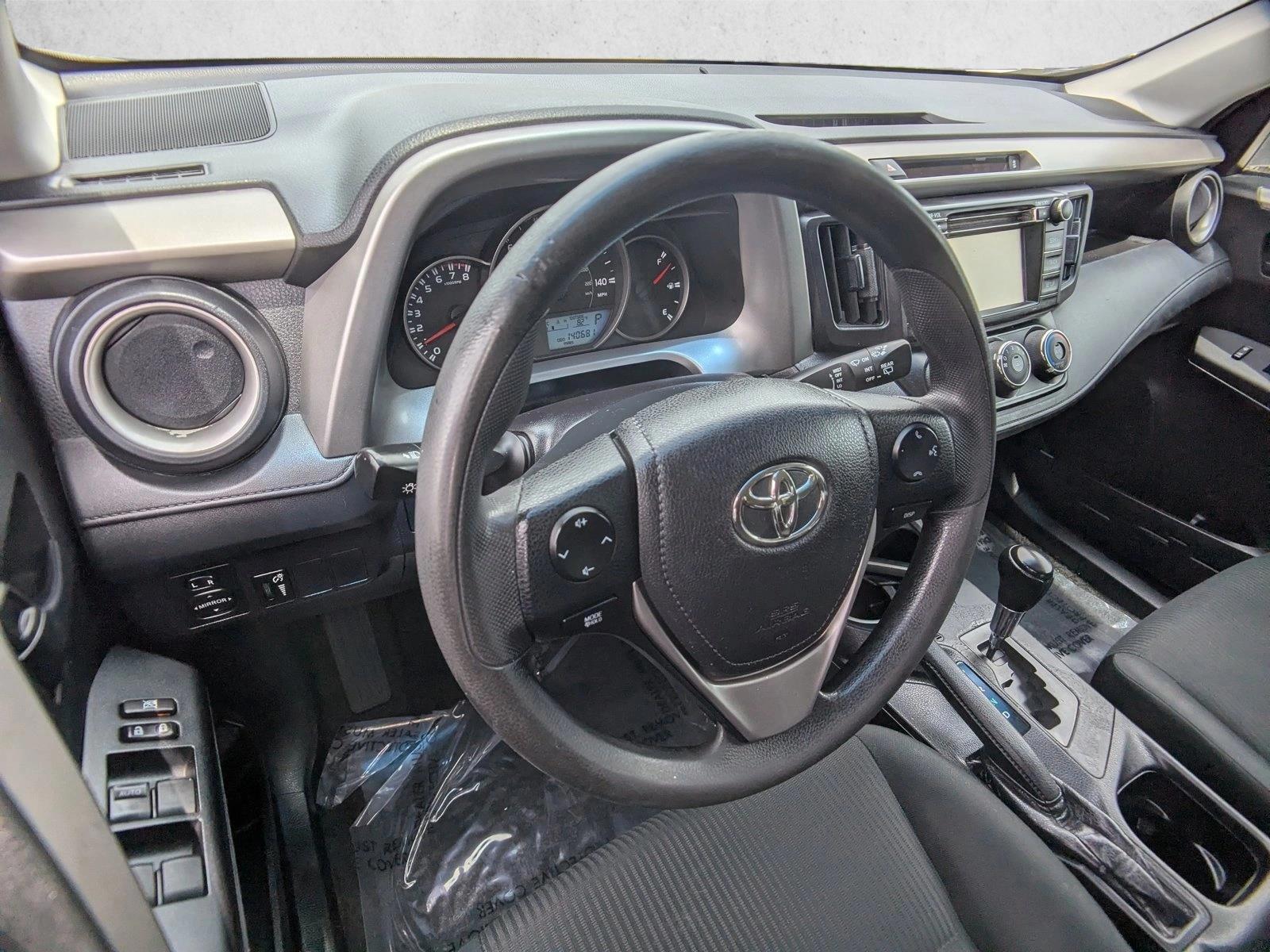 Thumbnail: 2016 Toyota RAV4 - 3