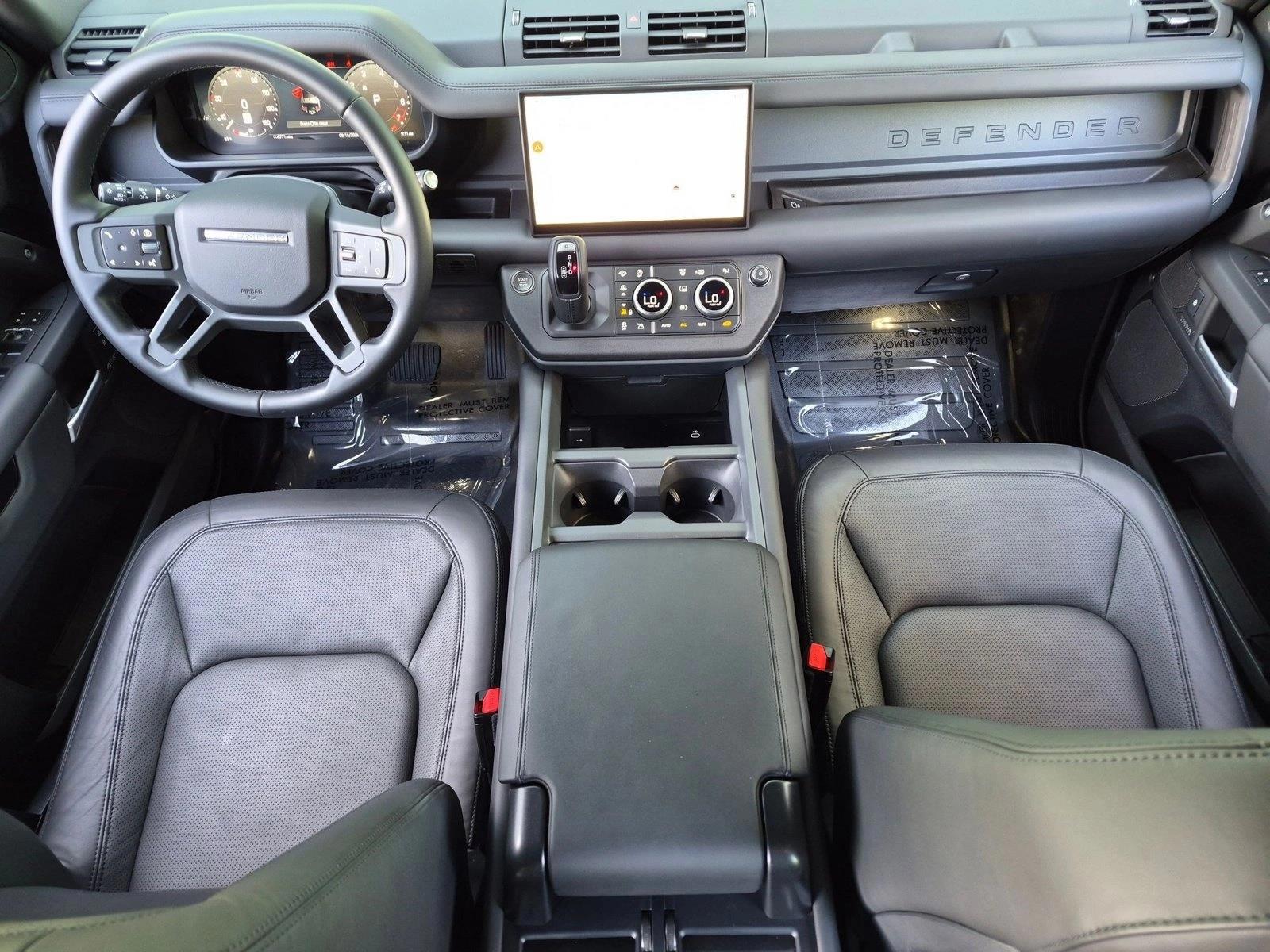 Thumbnail: 2025 Land Rover Defender - 4