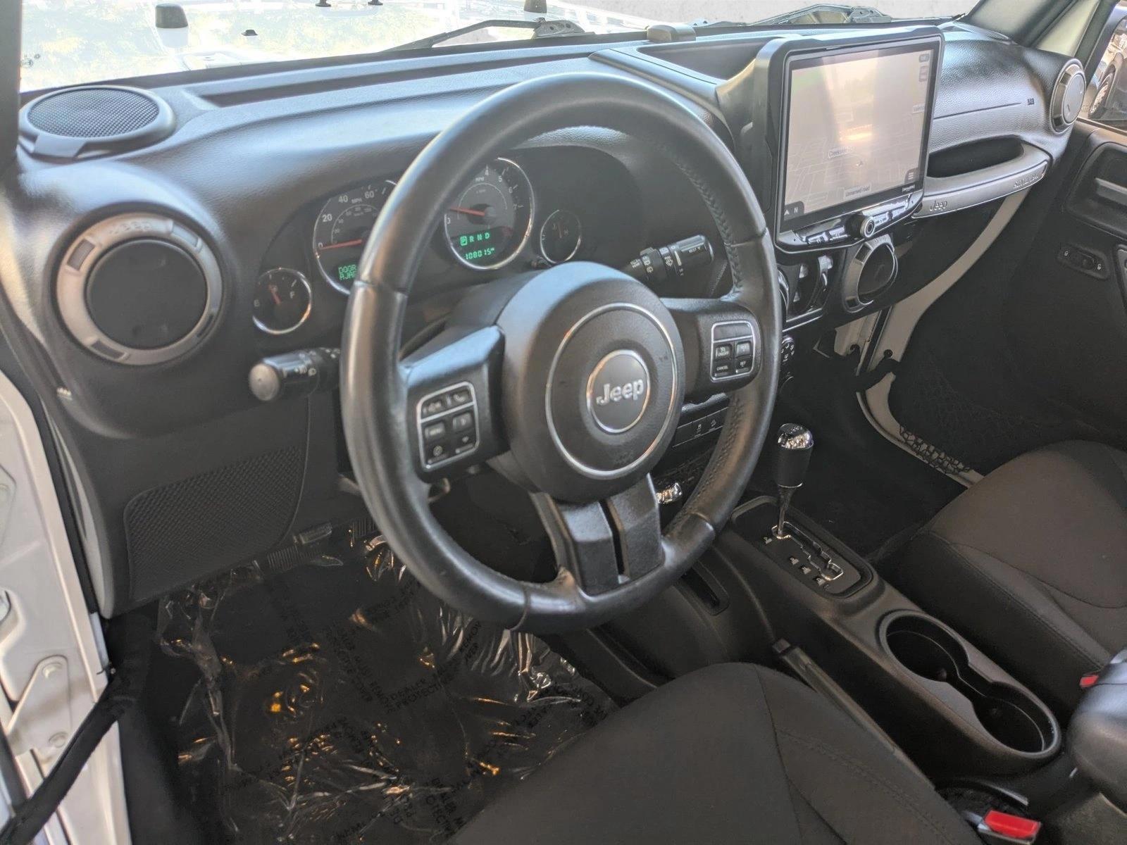 Thumbnail: 2015 Jeep Wrangler - 3