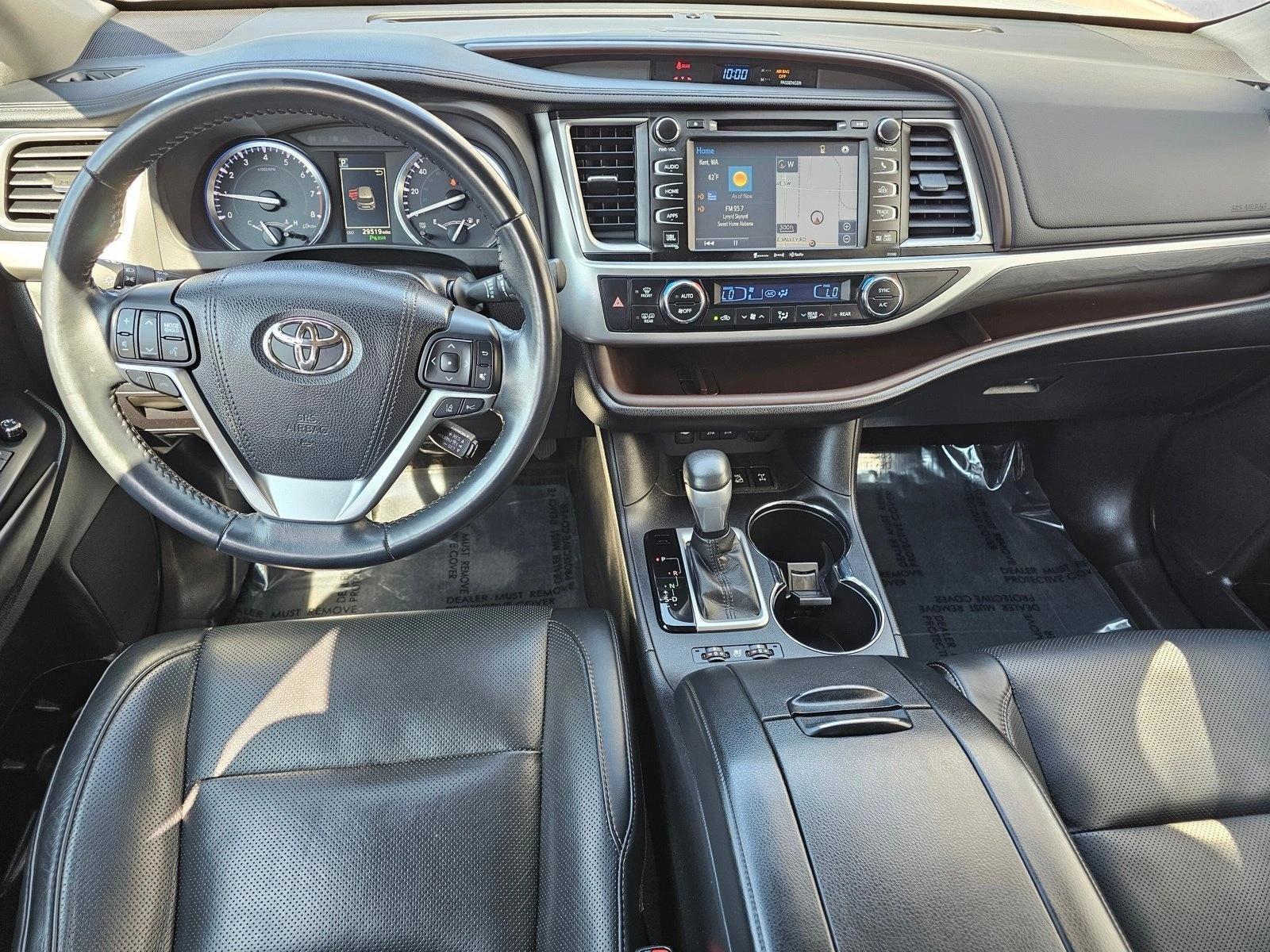 Thumbnail: 2017 Toyota Highlander - 3