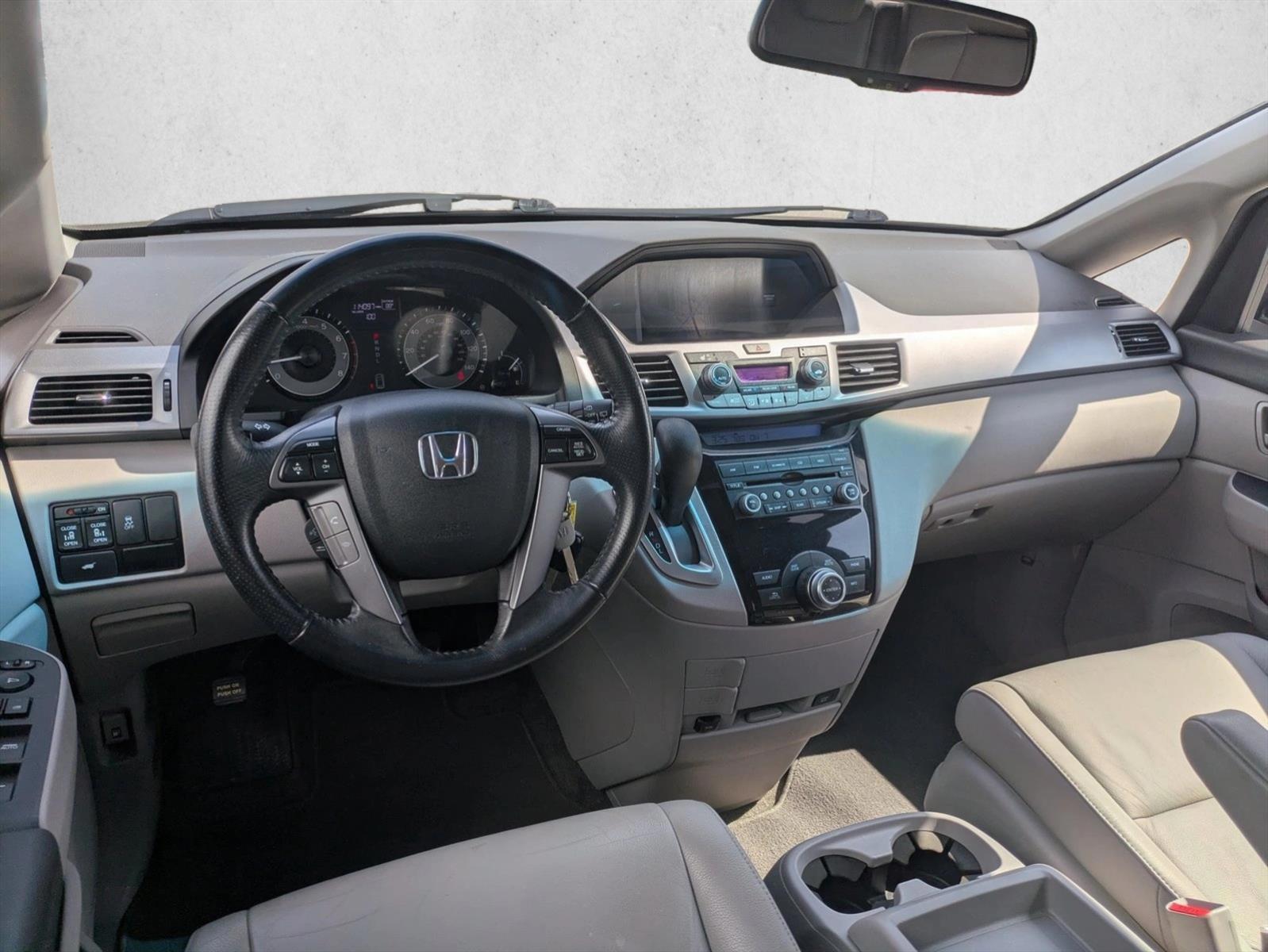 Thumbnail: 2011 Honda Odyssey - 3