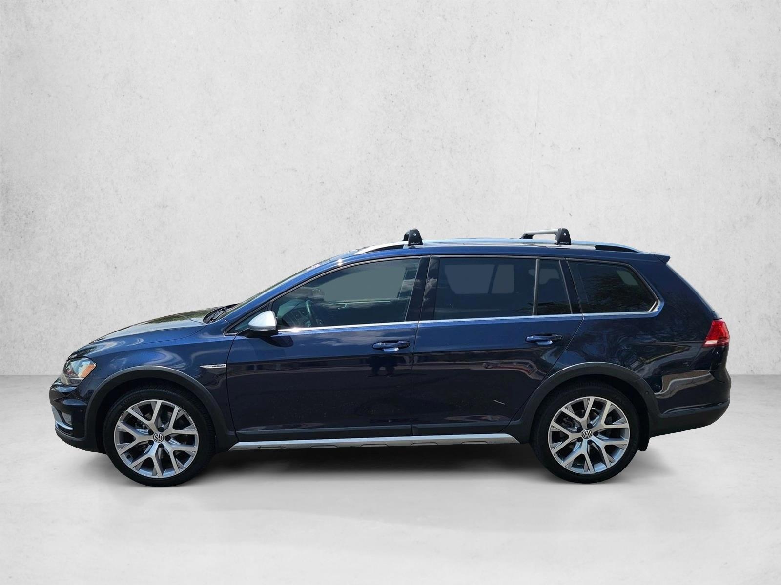 Thumbnail: 2017 Volkswagen Golf - 2