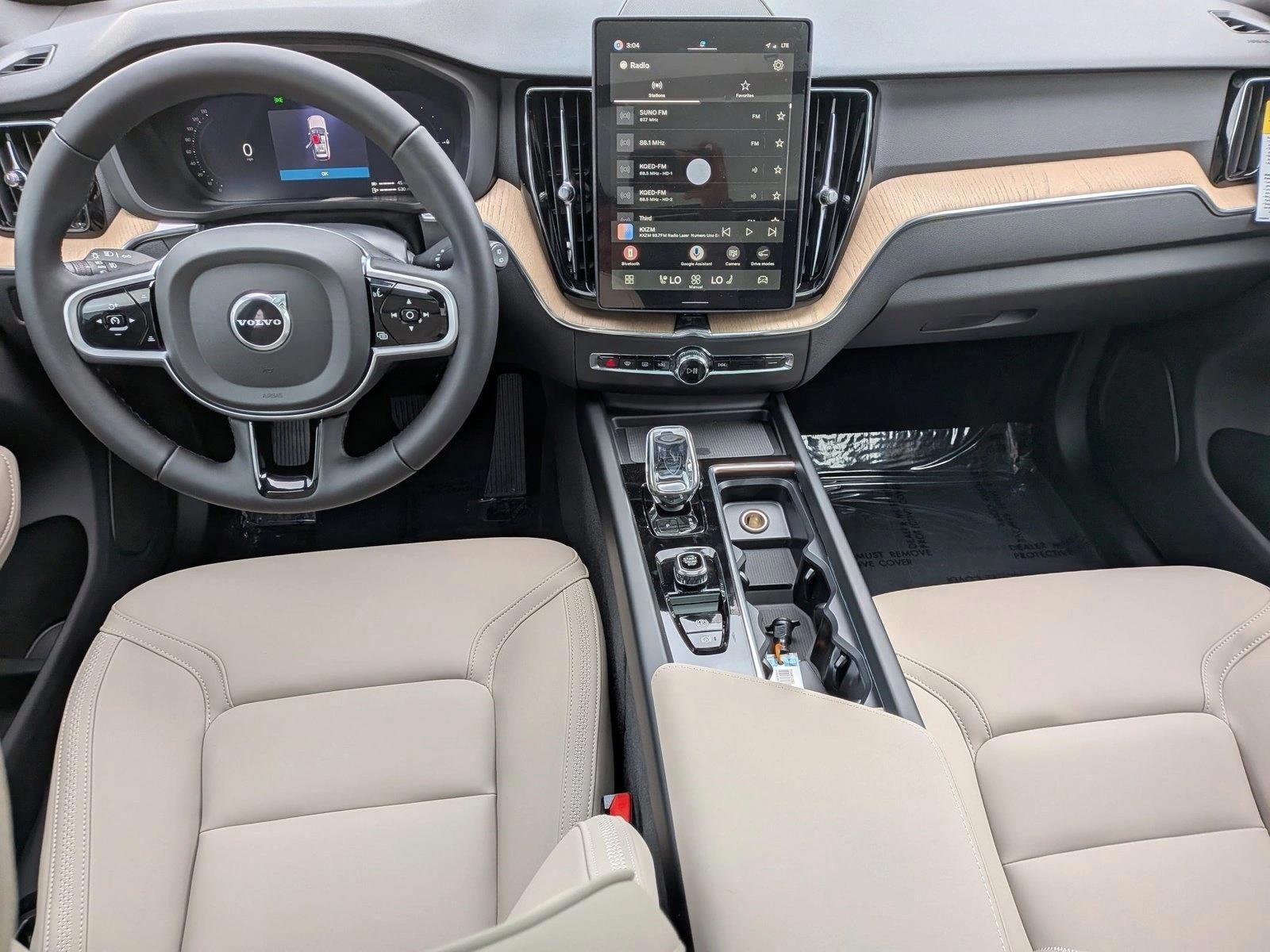 Thumbnail: 2026 Volvo XC60 - 3