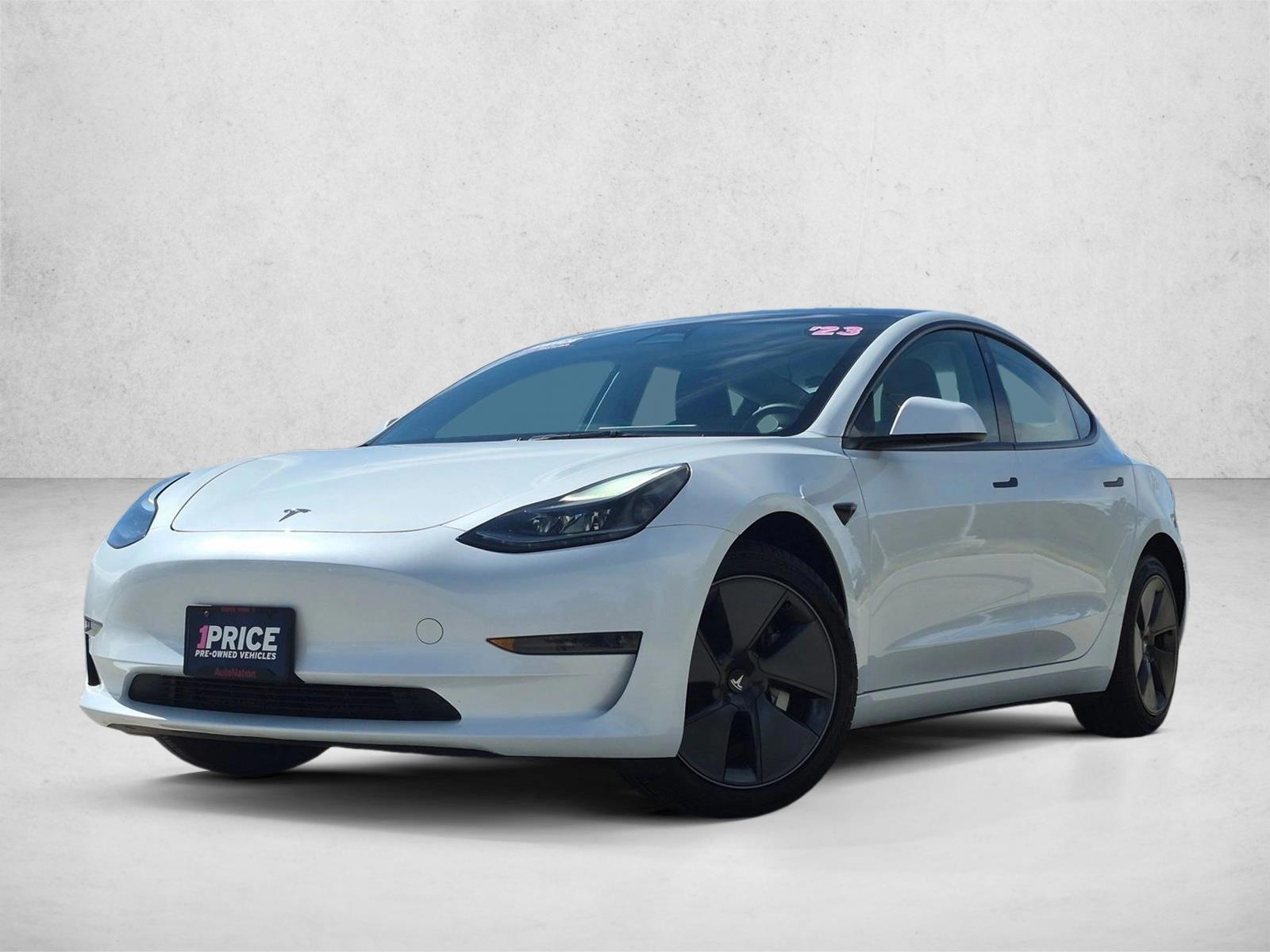 Thumbnail: 2023 Tesla Model 3 - 1