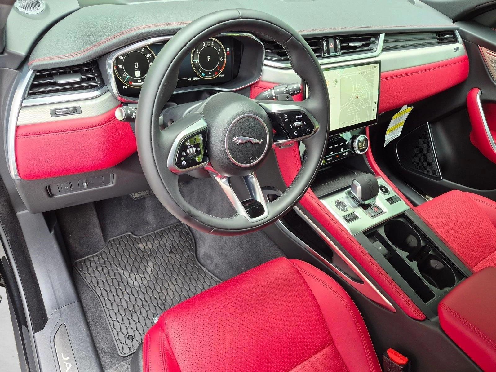 Thumbnail: 2026 Jaguar F-Pace - 3