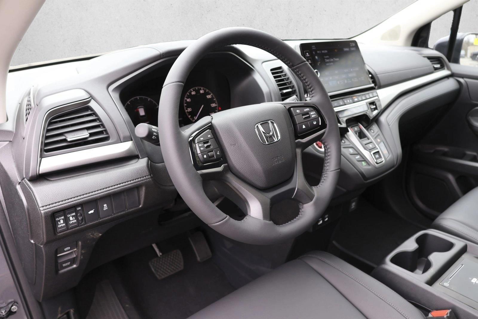 Thumbnail: 2026 Honda Odyssey - 3