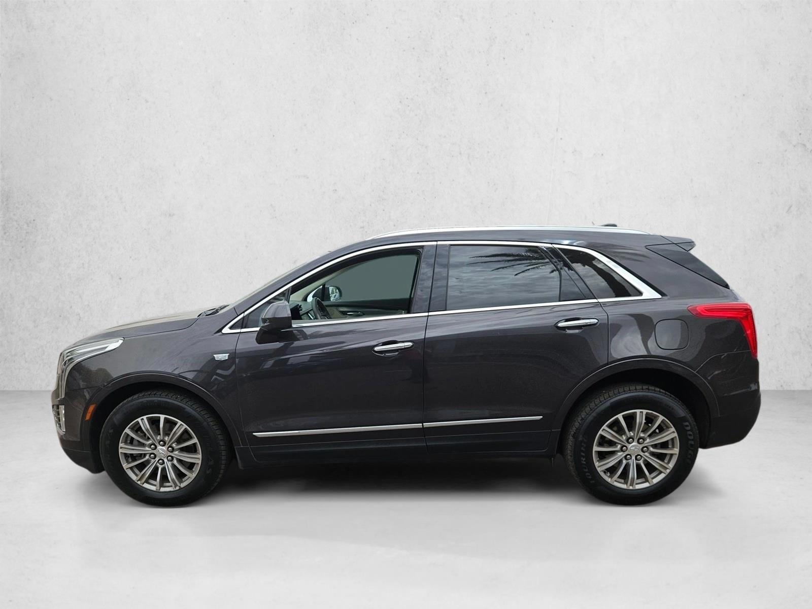 Thumbnail: 2017 Cadillac XT5 - 2