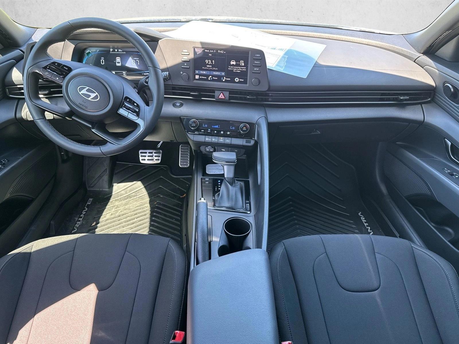Thumbnail: 2026 Hyundai Elantra - 4