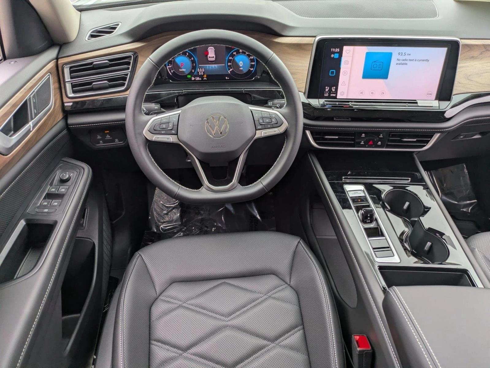 Thumbnail: 2026 Volkswagen Atlas - 3