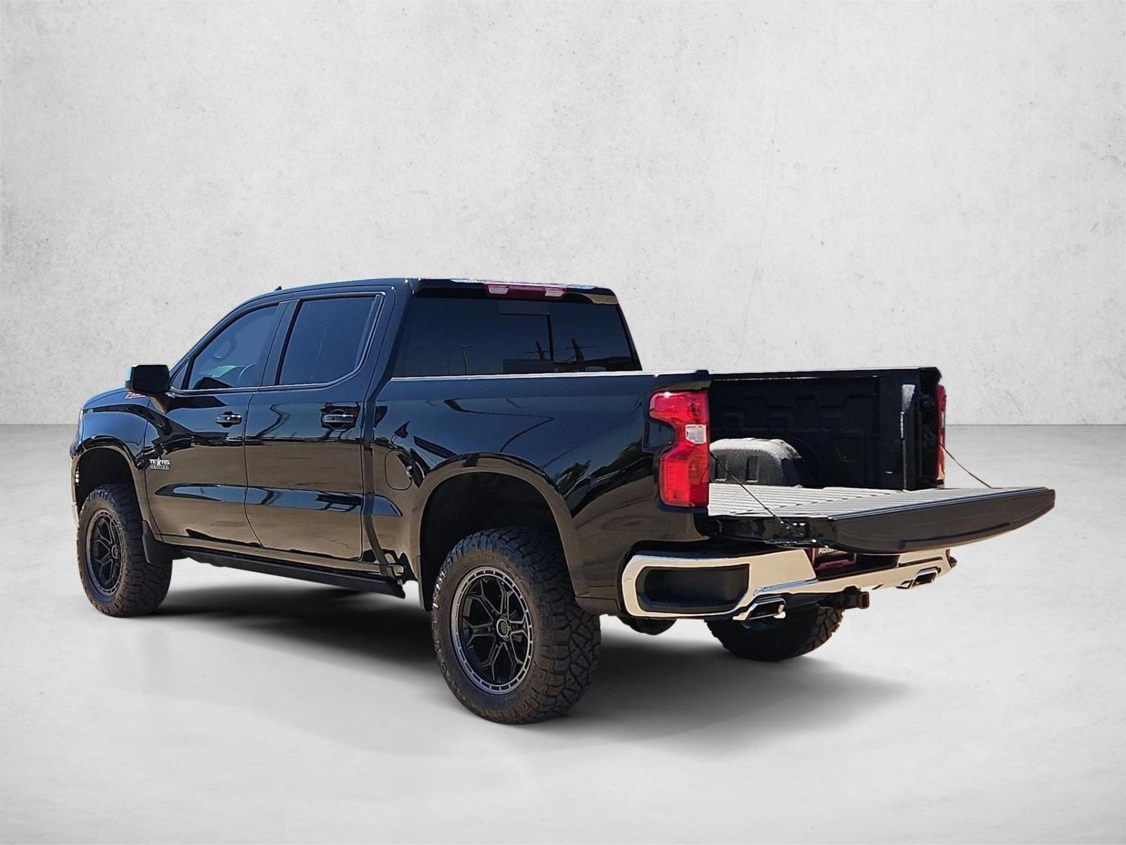 2026 Chevrolet Silverado 1500 LT - Photo 9