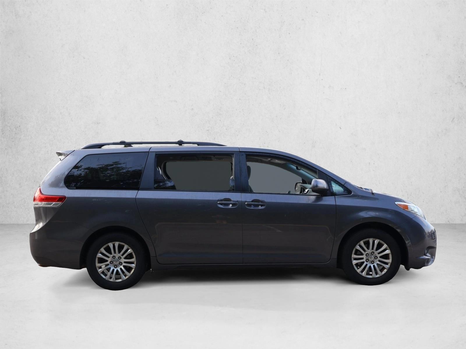 2012 Toyota Sienna