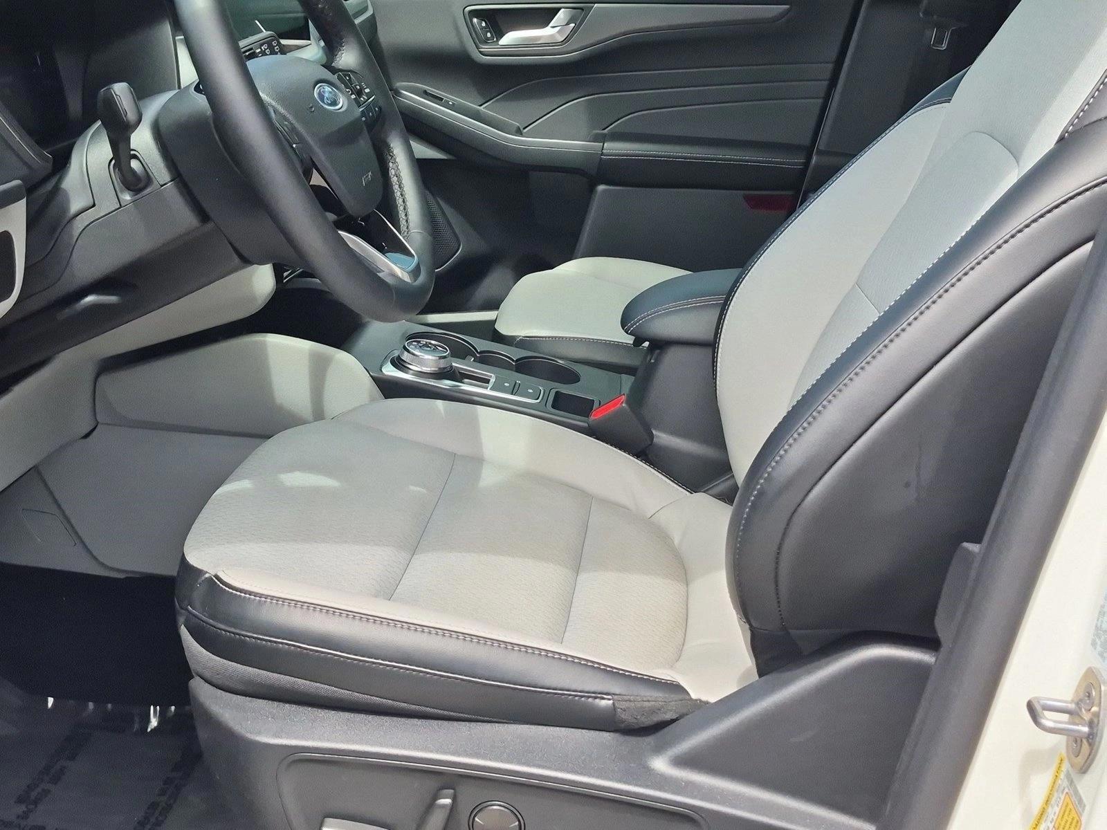 Thumbnail: 2025 Ford Escape - 3