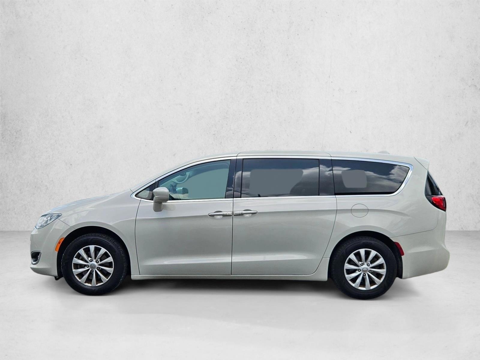 Thumbnail: 2019 Chrysler Pacifica - 2