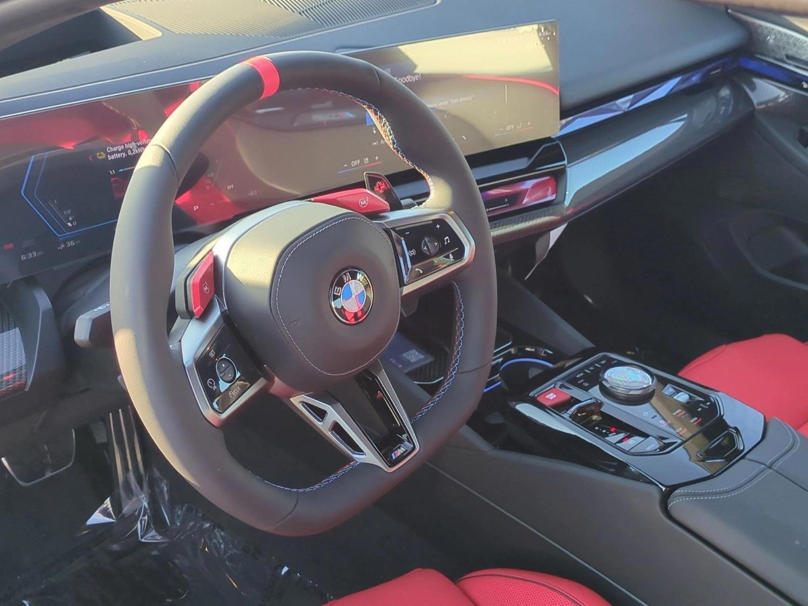 Thumbnail: 2026 BMW M5 - 3