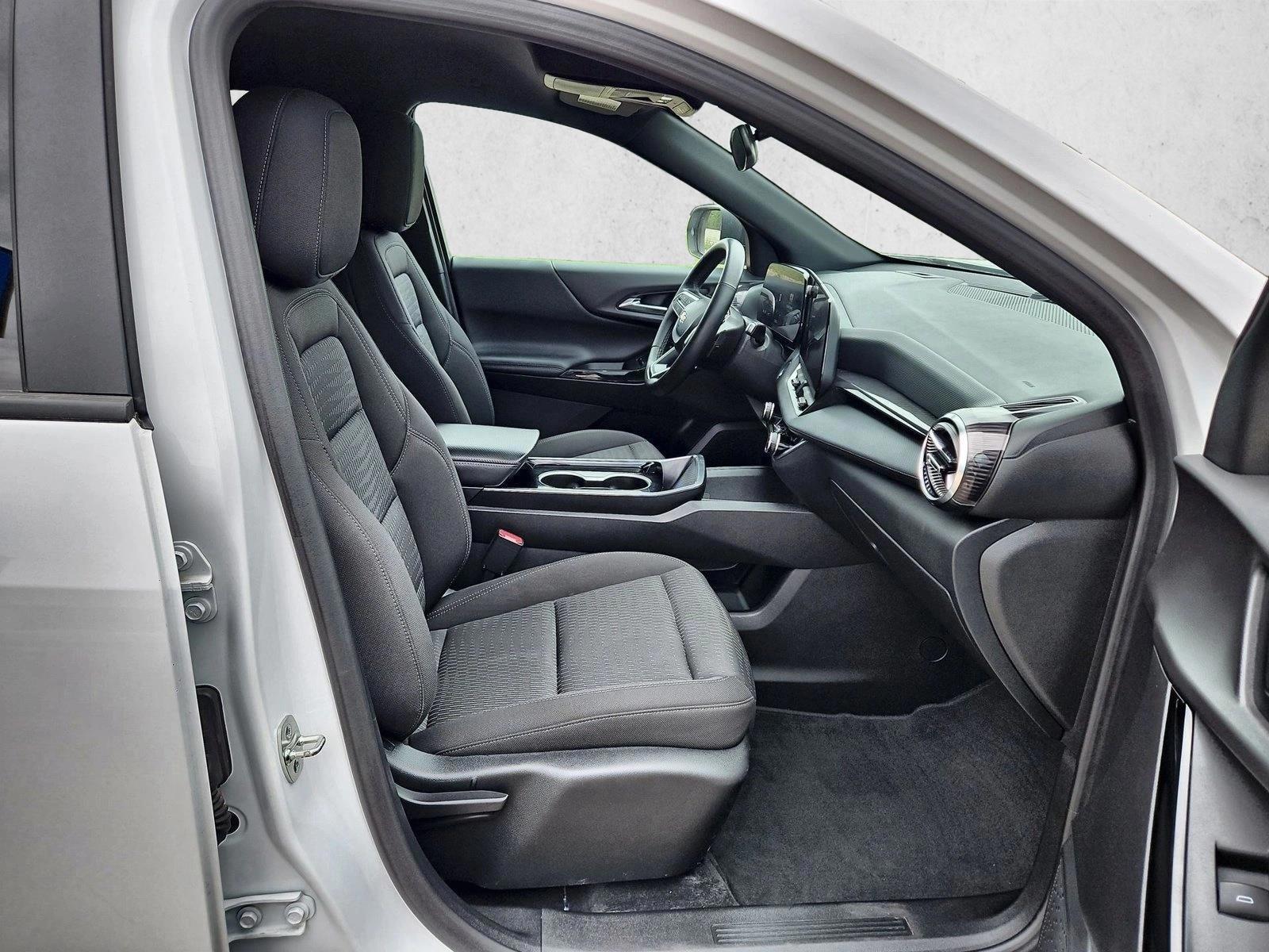 2025 Chevrolet Equinox LT - Photo 20