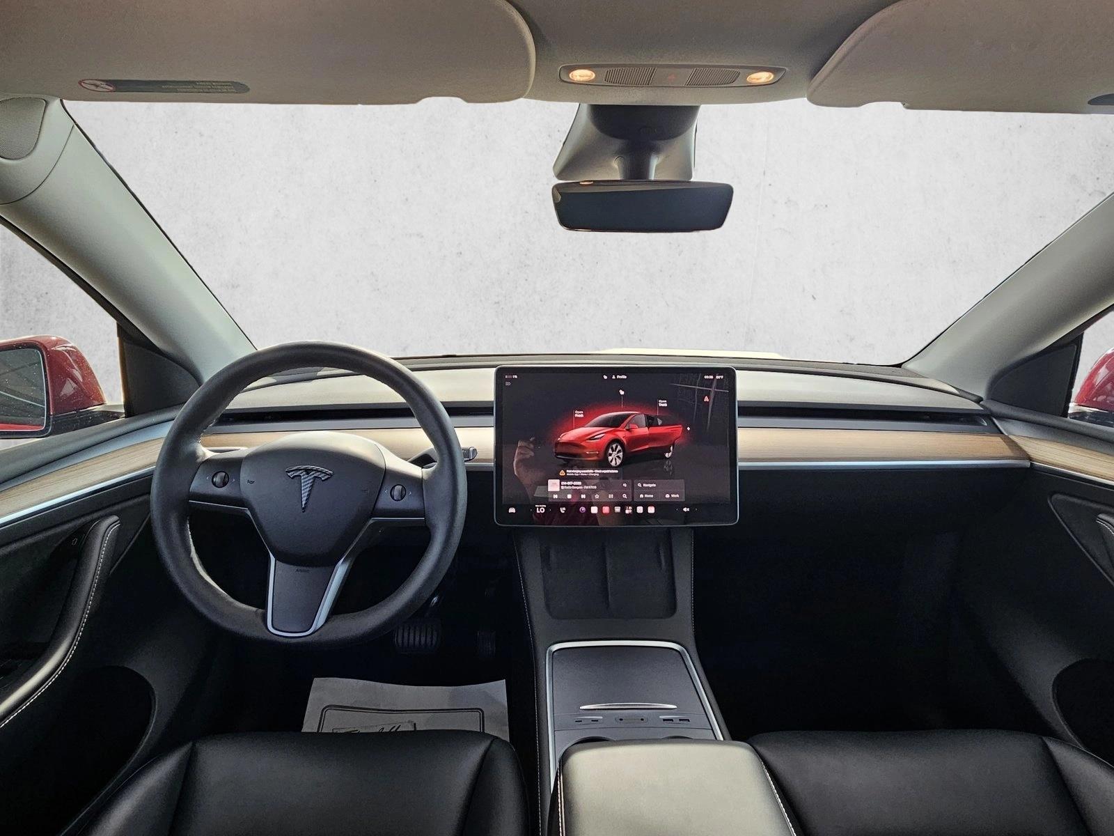 Thumbnail: 2023 Tesla Model Y - 3
