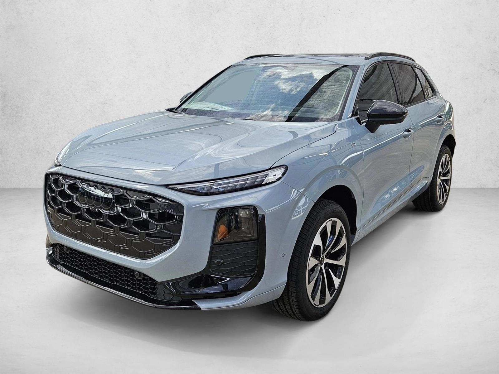 Thumbnail: 2026 Audi Q3 - 1