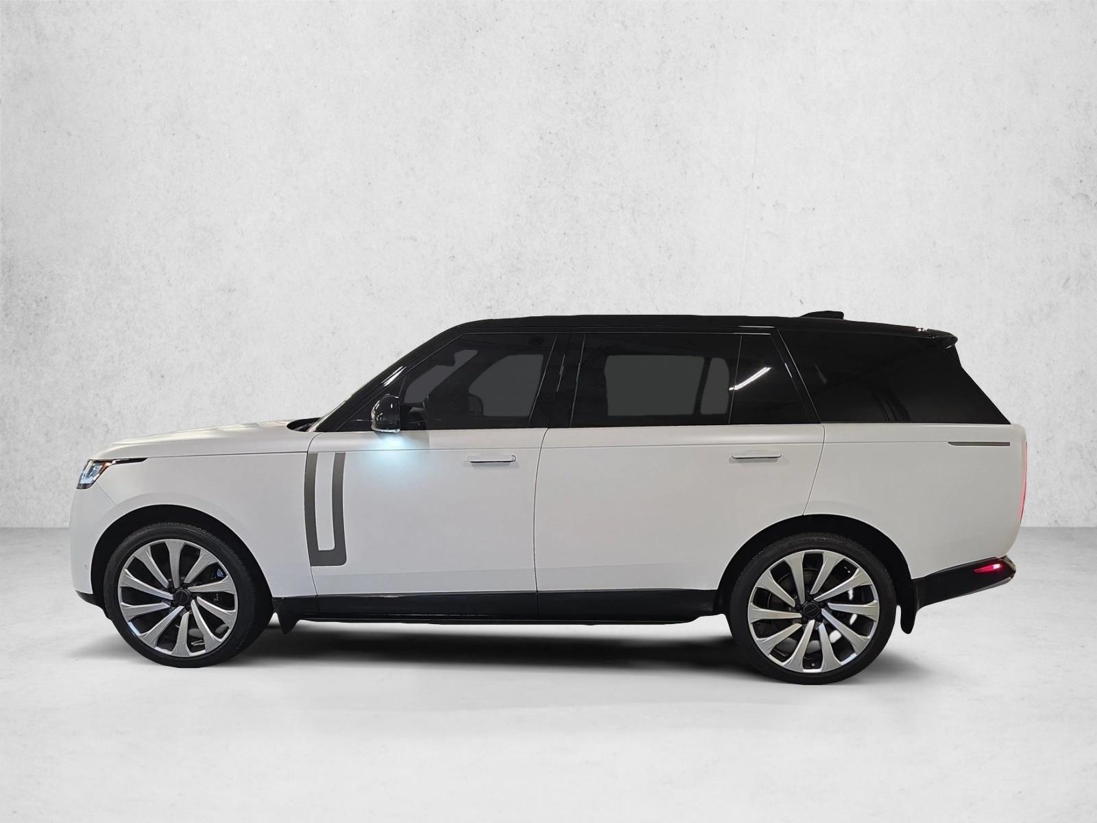 Thumbnail: 2026 Land Rover Range Rover - 2