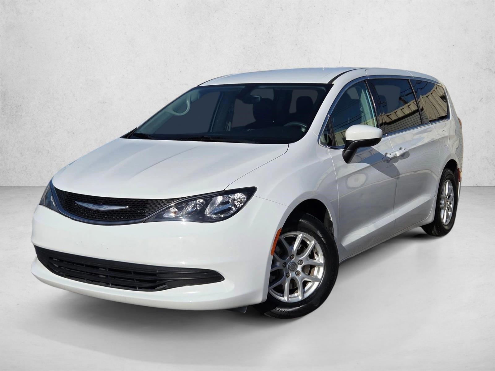 Thumbnail: 2017 Chrysler Pacifica - 1