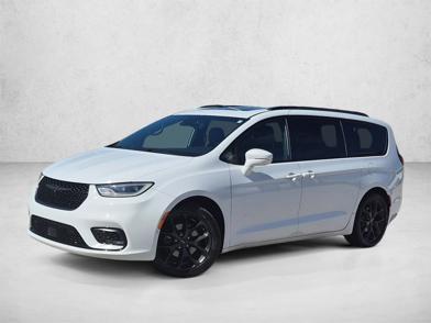 2021 Chrysler Pacifica Touring L -
                  Westlake, OH