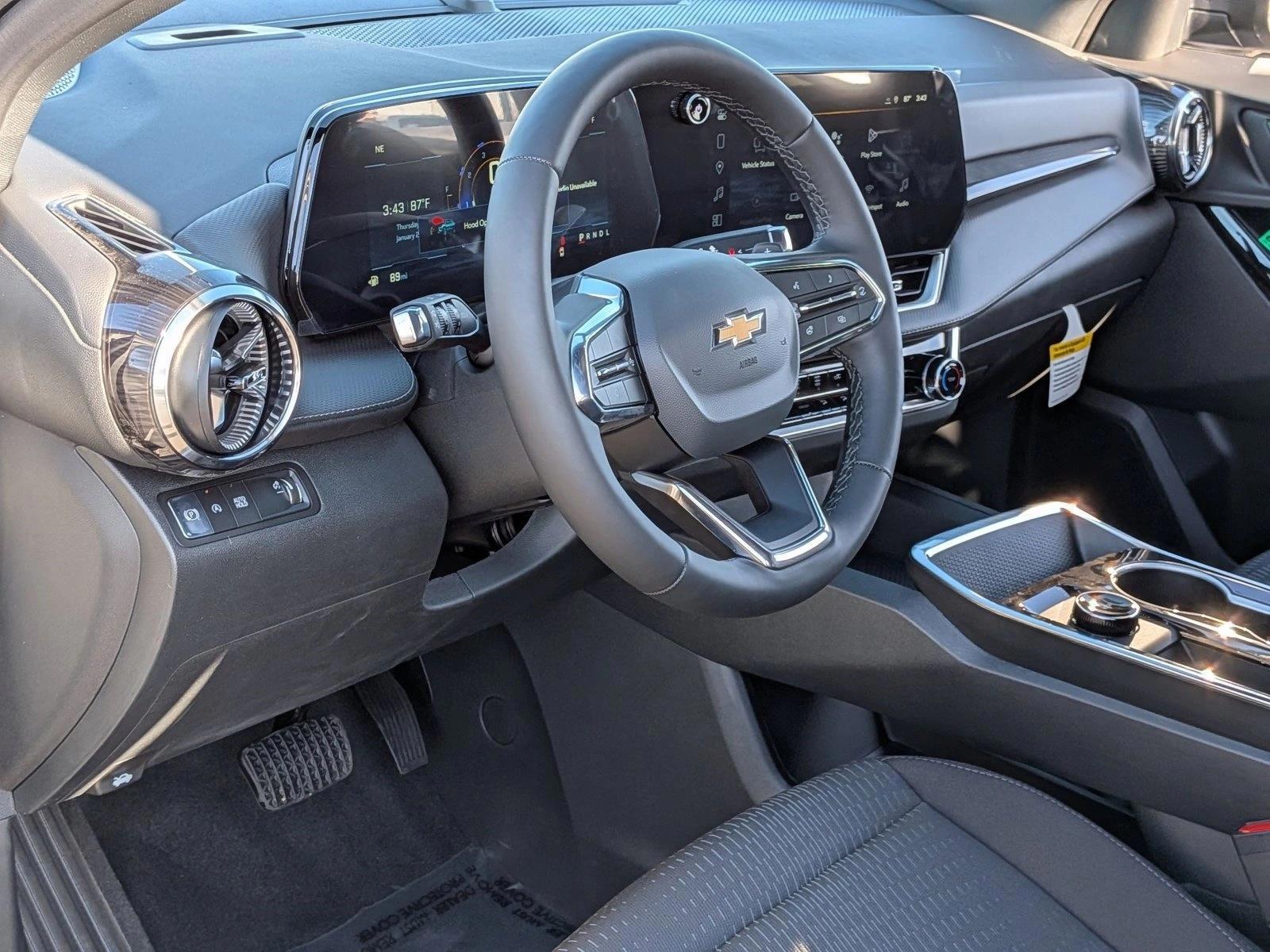 Thumbnail: 2026 Chevrolet Equinox - 3