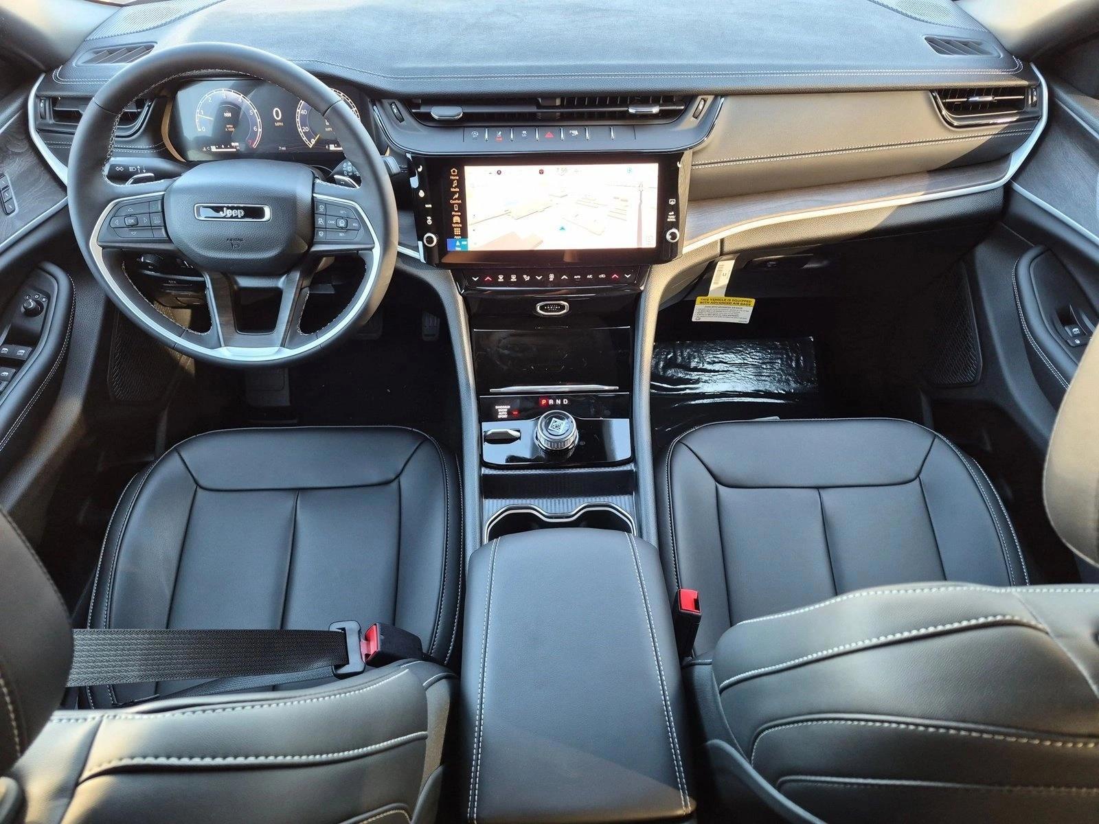 Thumbnail: 2026 Jeep Grand Cherokee - 4