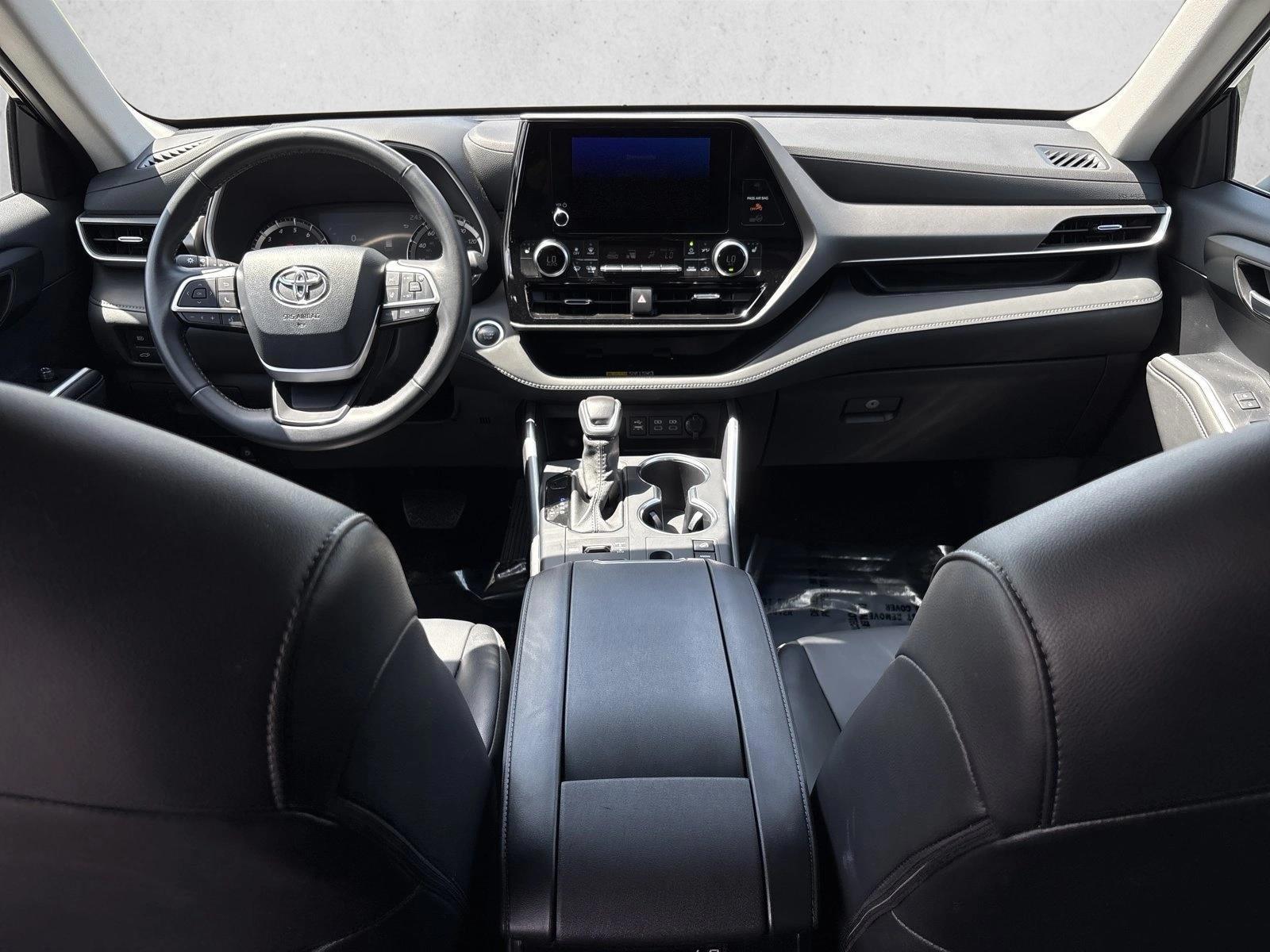 Thumbnail: 2026 Toyota Highlander - 3