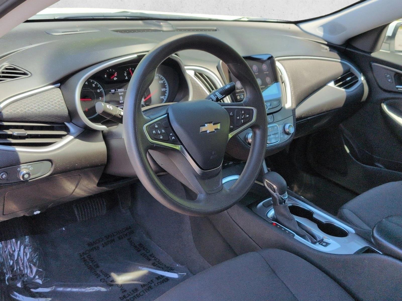 Thumbnail: 2023 Chevrolet Malibu - 3