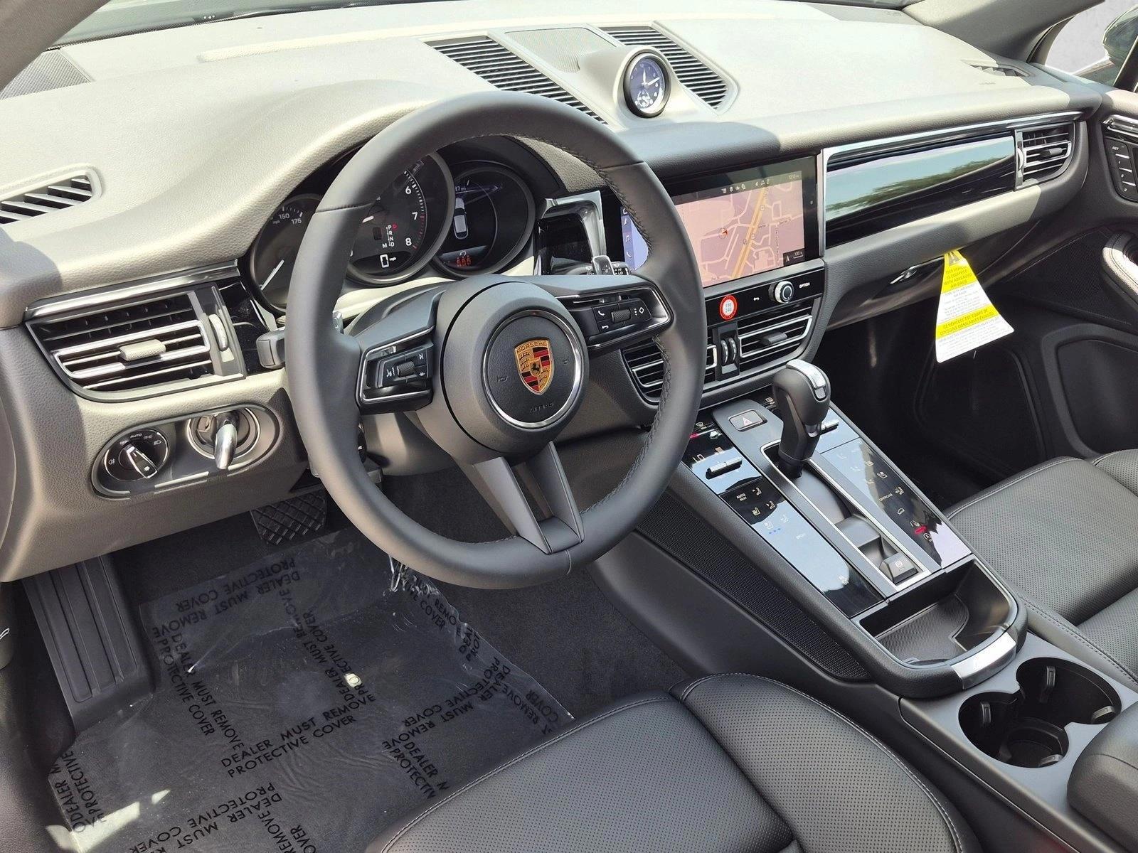 Thumbnail: 2026 Porsche Macan - 3