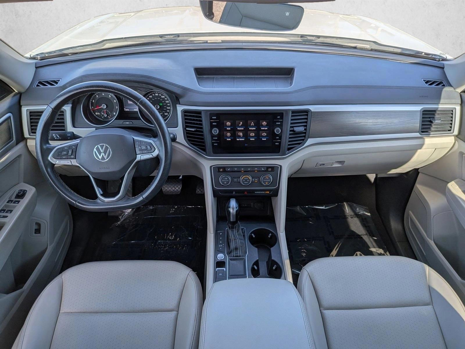 Thumbnail: 2021 Volkswagen Atlas - 3