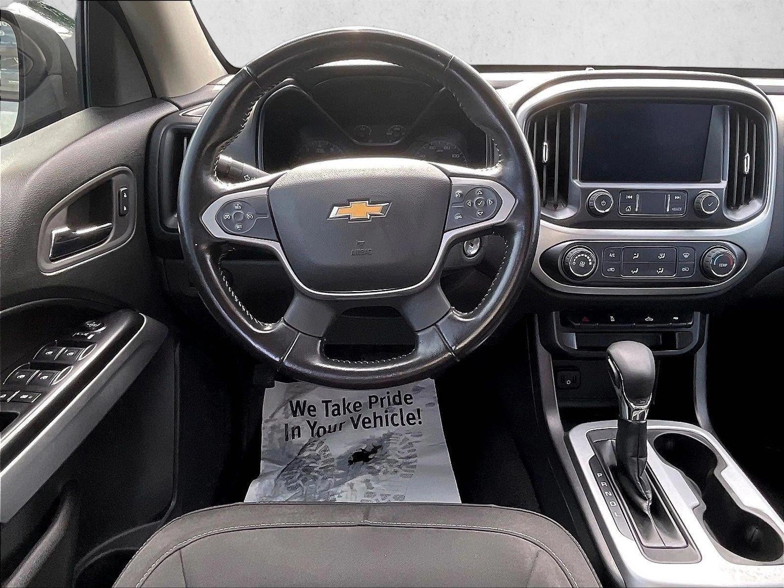 Thumbnail: 2022 Chevrolet Colorado - 3