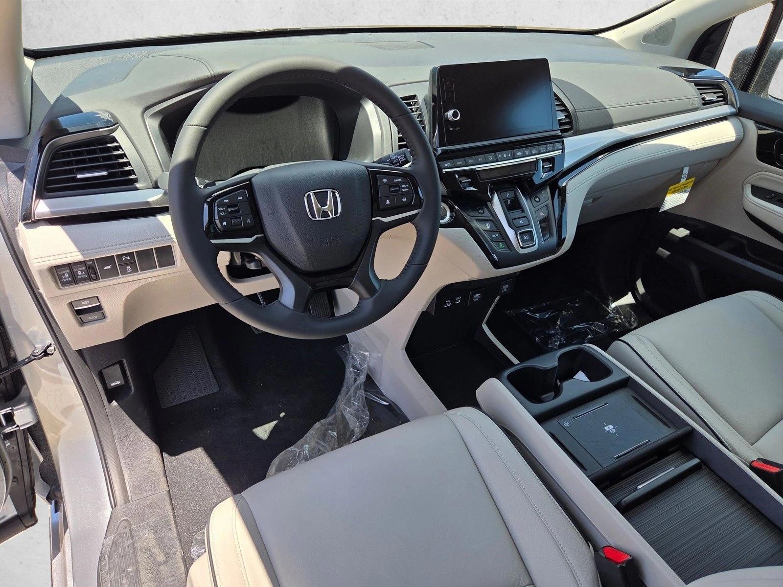 Thumbnail: 2026 Honda Odyssey - 3