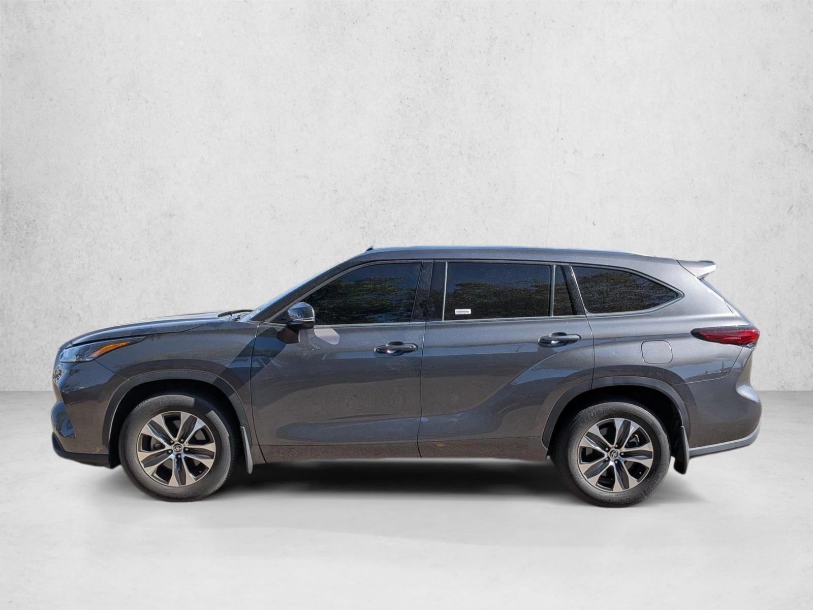 Thumbnail: 2021 Toyota Highlander - 2