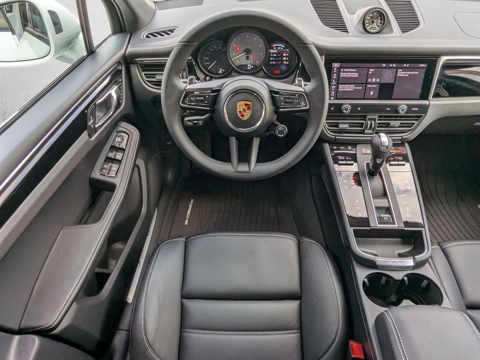 Thumbnail: 2026 Porsche Macan - 4